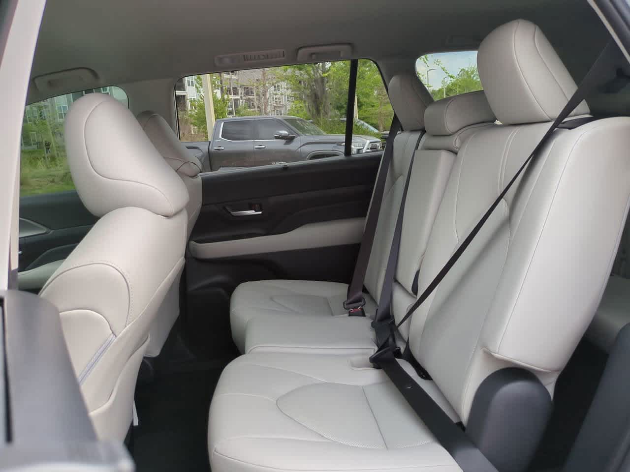 Thumbnail: 2026 Toyota Grand Highlander - 14