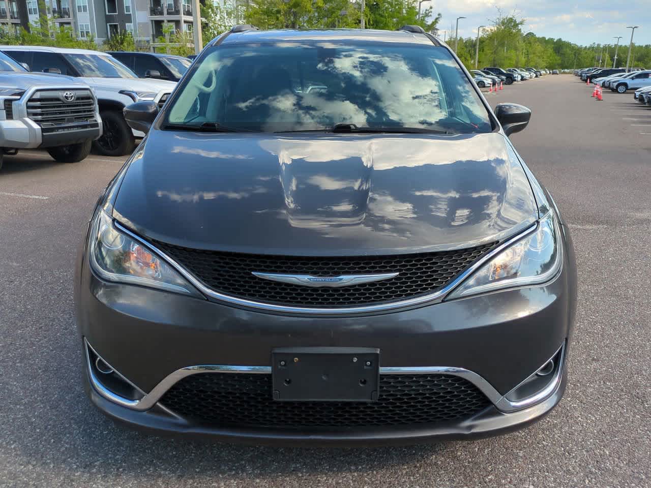 Thumbnail: 2017 Chrysler Pacifica - 9