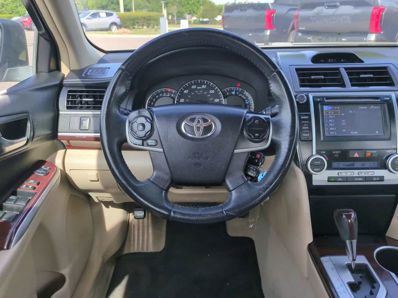 Thumbnail: 2014 Toyota Camry - 15