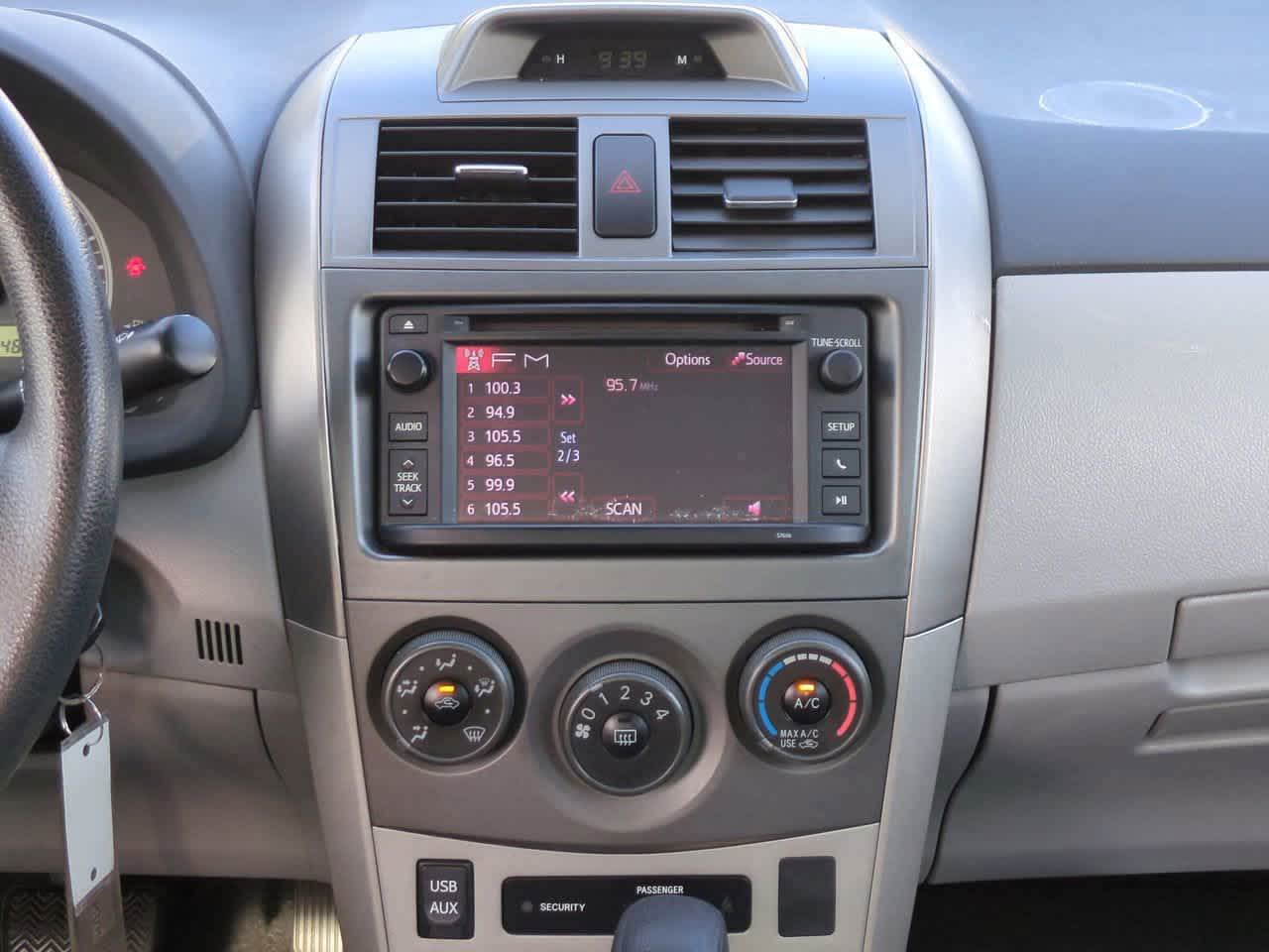 Thumbnail: 2013 Toyota Corolla - 17