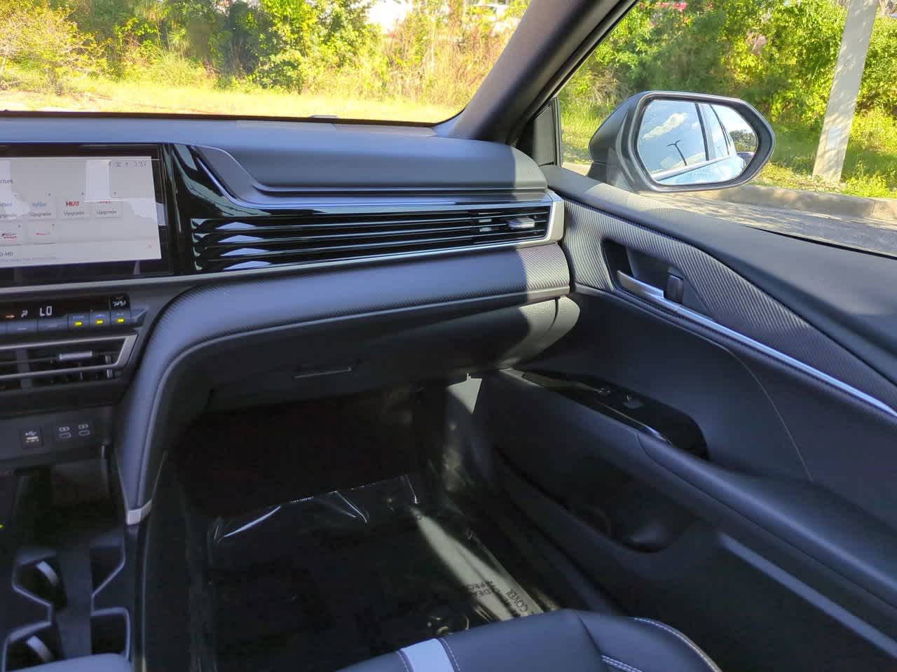 Thumbnail: 2025 Toyota Camry - 16