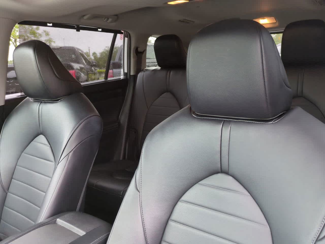 Thumbnail: 2023 Toyota Highlander - 8