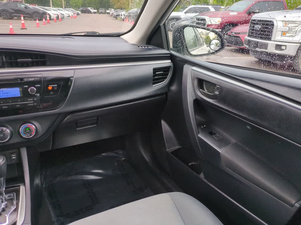 Thumbnail: 2014 Toyota Corolla - 16