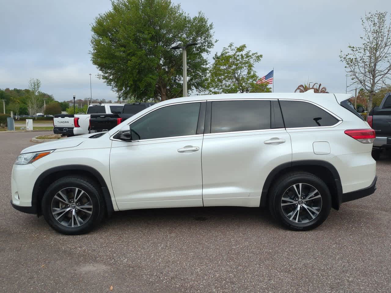 Thumbnail: 2018 Toyota Highlander - 3