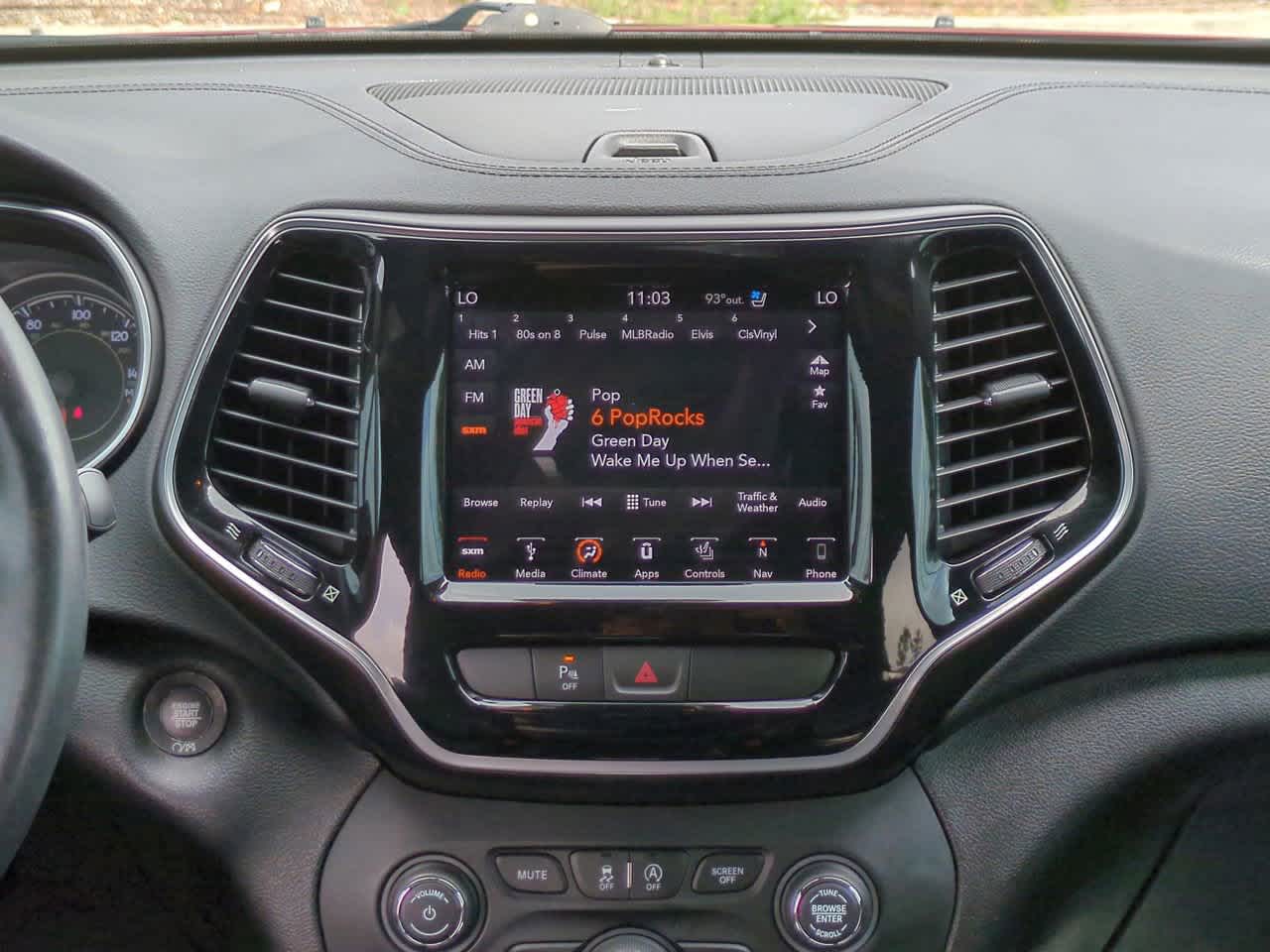 Thumbnail: 2019 Jeep Cherokee - 17