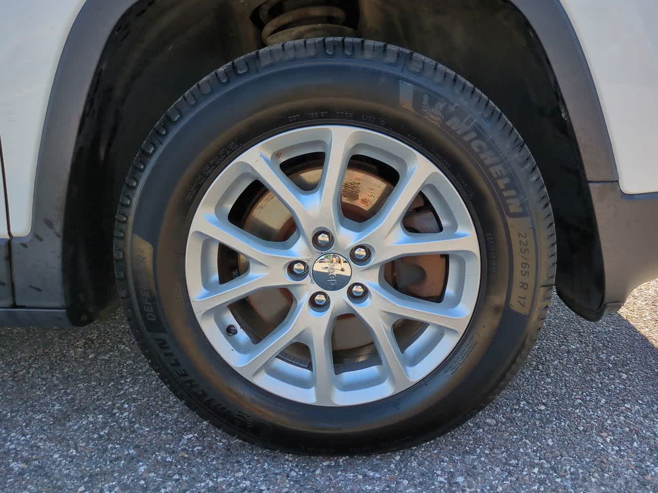 Thumbnail: 2015 Jeep Cherokee - 11