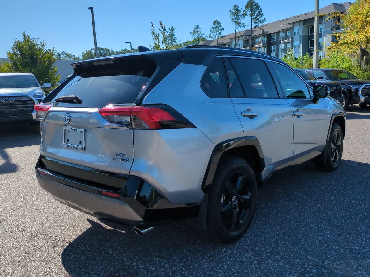 Thumbnail: 2020 Toyota RAV4 - 6
