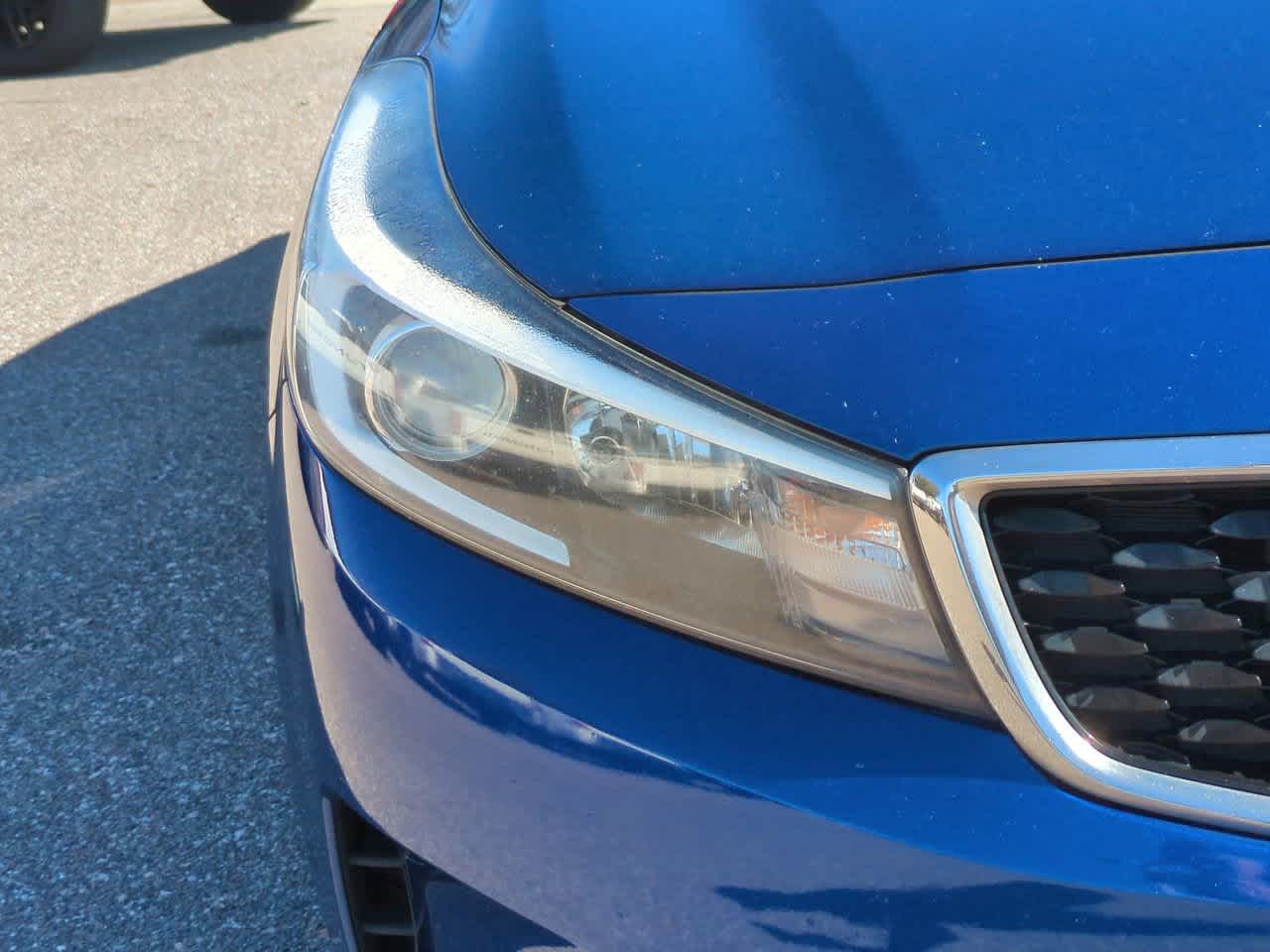 Thumbnail: 2017 Kia Forte - 10