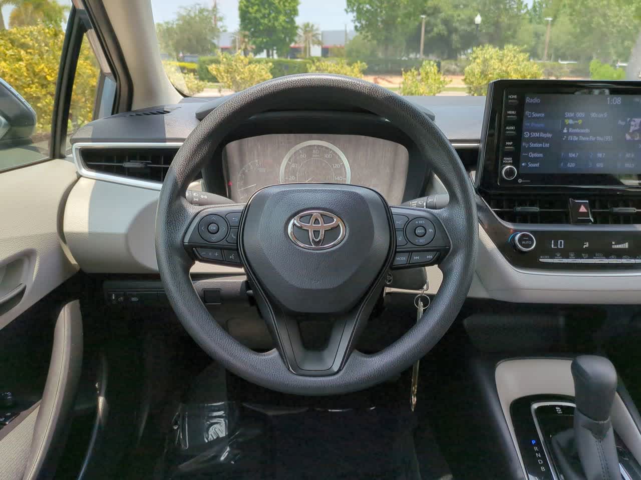 2022 Toyota Corolla LE 15