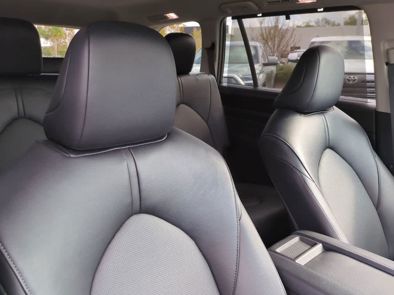 Thumbnail: 2025 Toyota Grand Highlander - 7