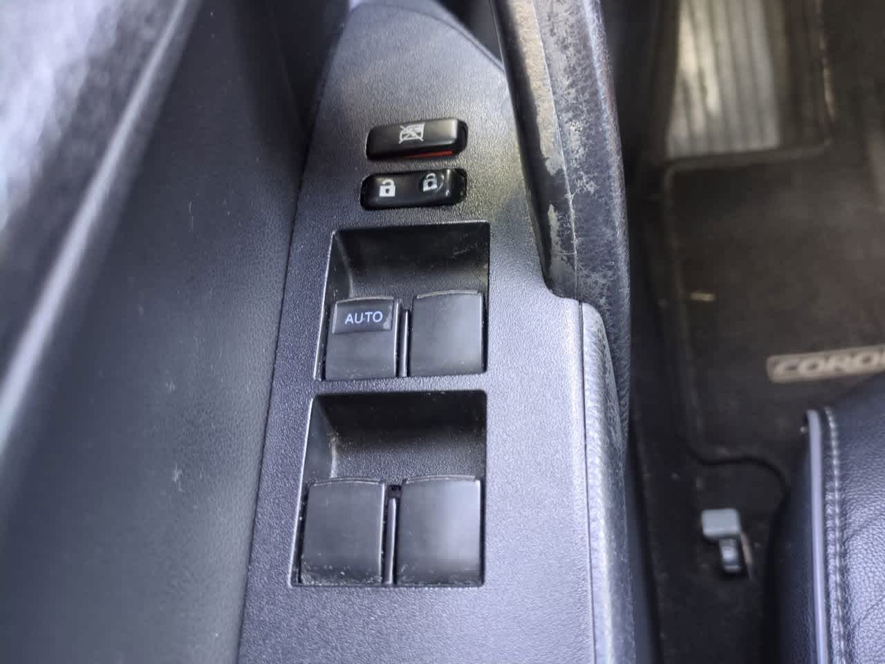 Thumbnail: 2015 Toyota Corolla - 21