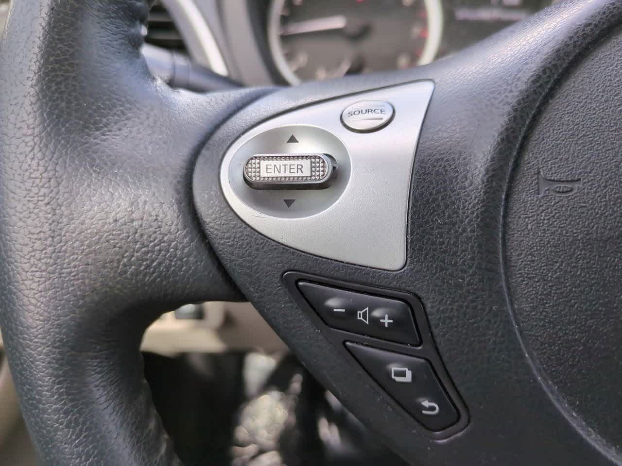 Thumbnail: 2016 Nissan Sentra - 22
