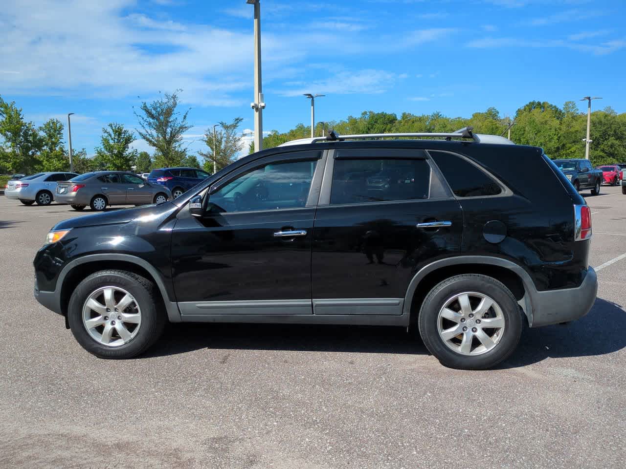 Thumbnail: 2011 Kia Sorento - 3