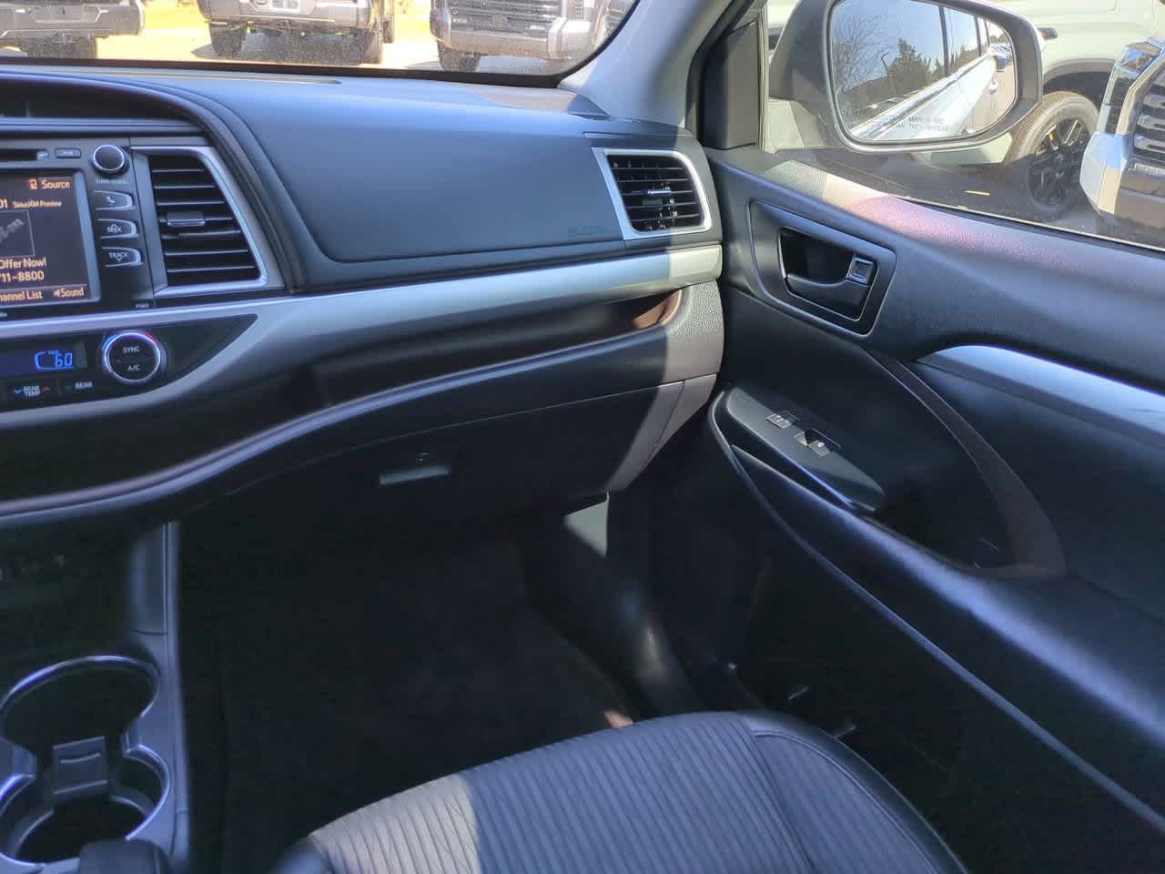 Thumbnail: 2019 Toyota Highlander - 16