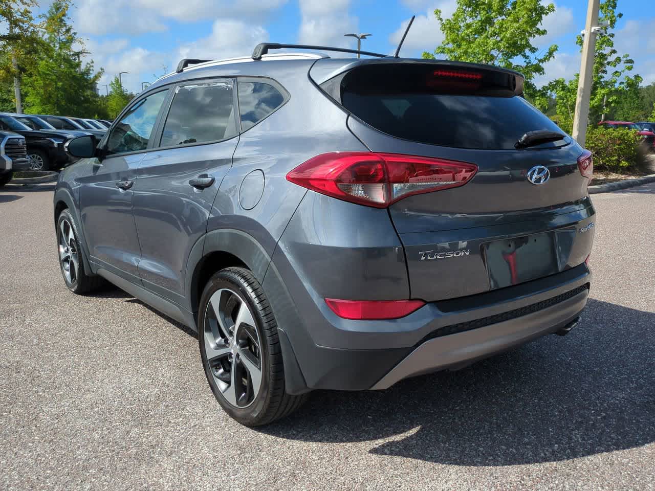 Thumbnail: 2016 Hyundai Tucson - 4