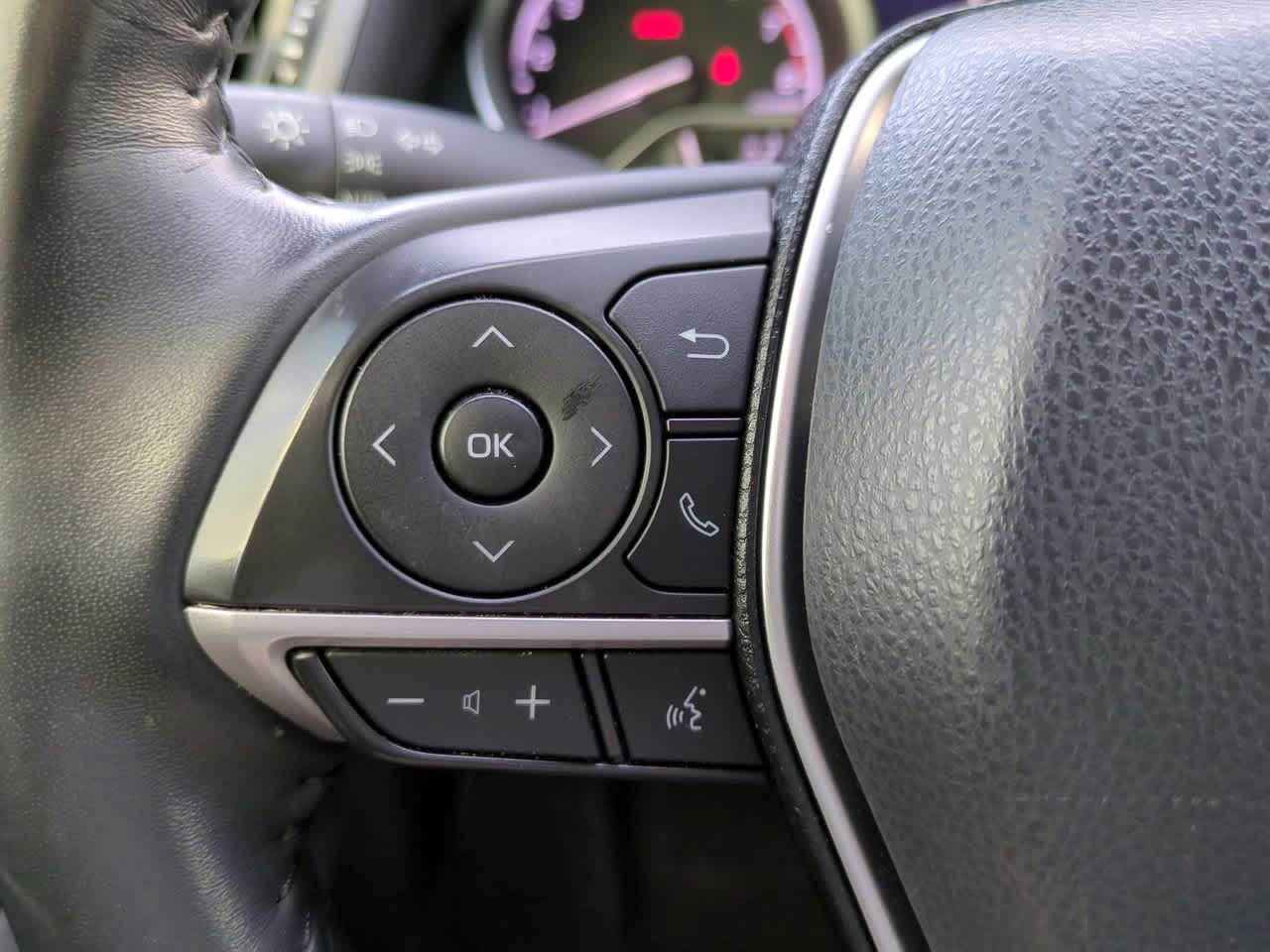 Thumbnail: 2021 Toyota Camry - 23