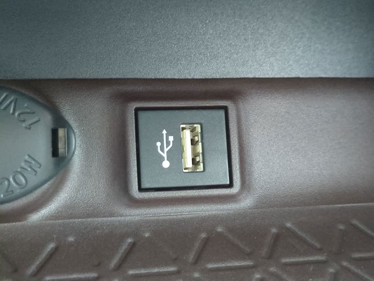 Thumbnail: 2025 Toyota RAV4 - 21