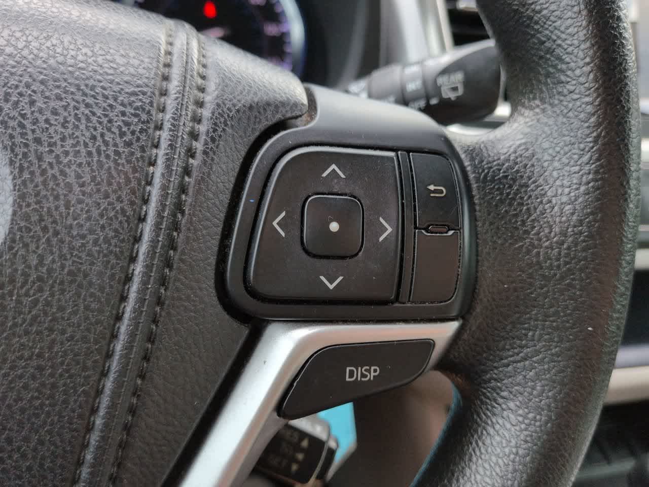 Thumbnail: 2014 Toyota Highlander - 23
