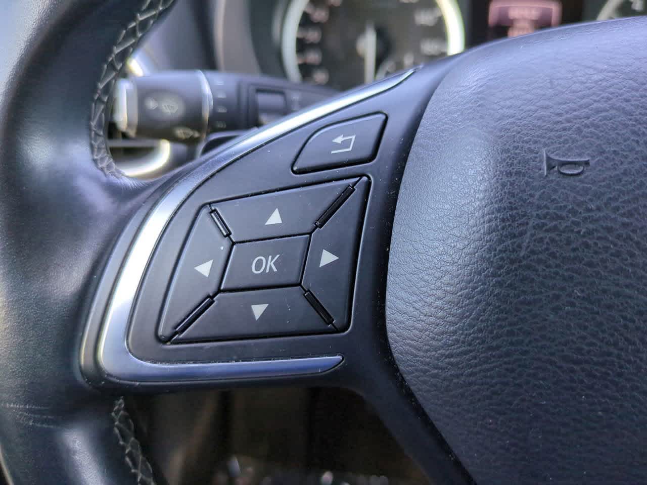 Thumbnail: 2017 INFINITI QX30 - 25