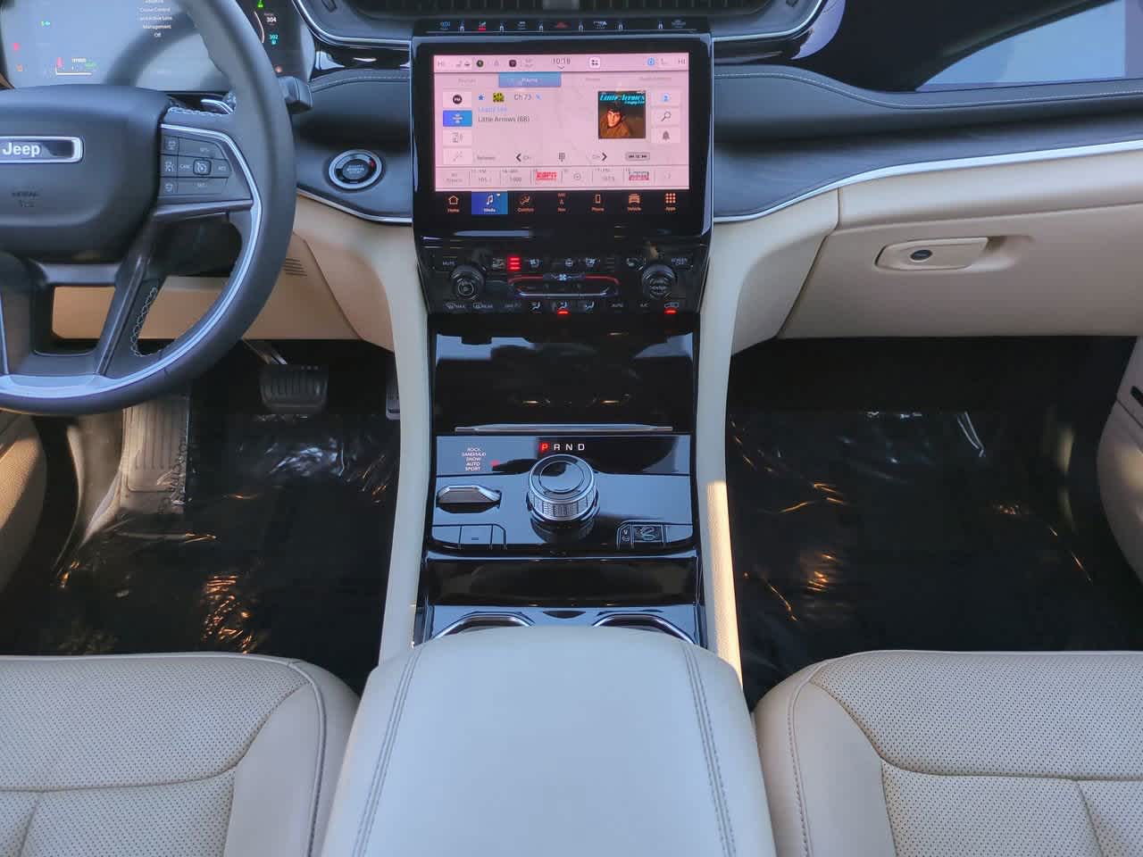 Thumbnail: 2022 Jeep Grand Cherokee - 18