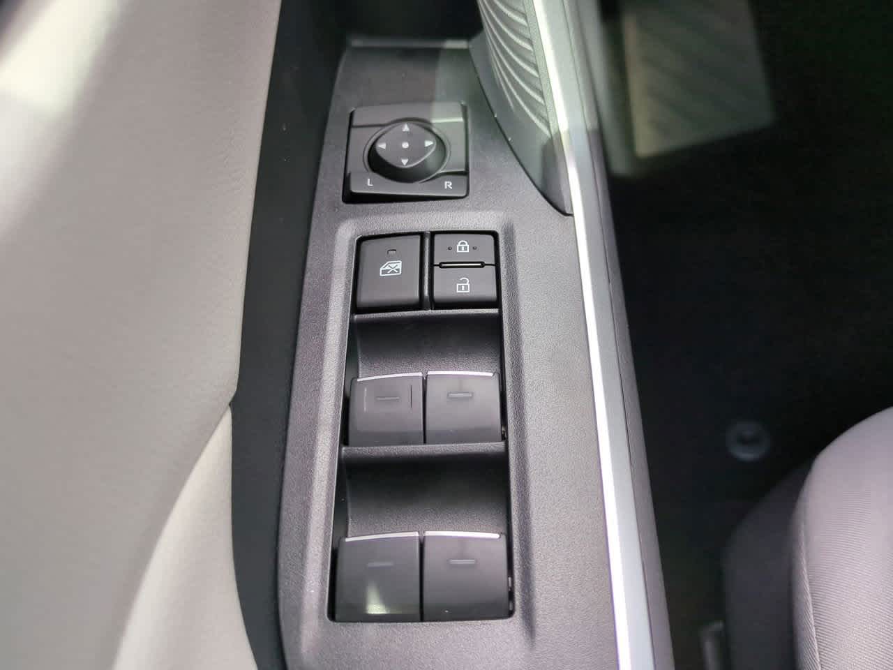 Thumbnail: 2025 Toyota RAV4 - 22