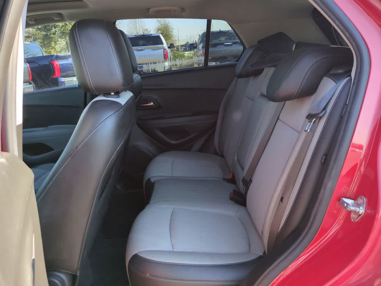 Thumbnail: 2016 Chevrolet Trax - 13