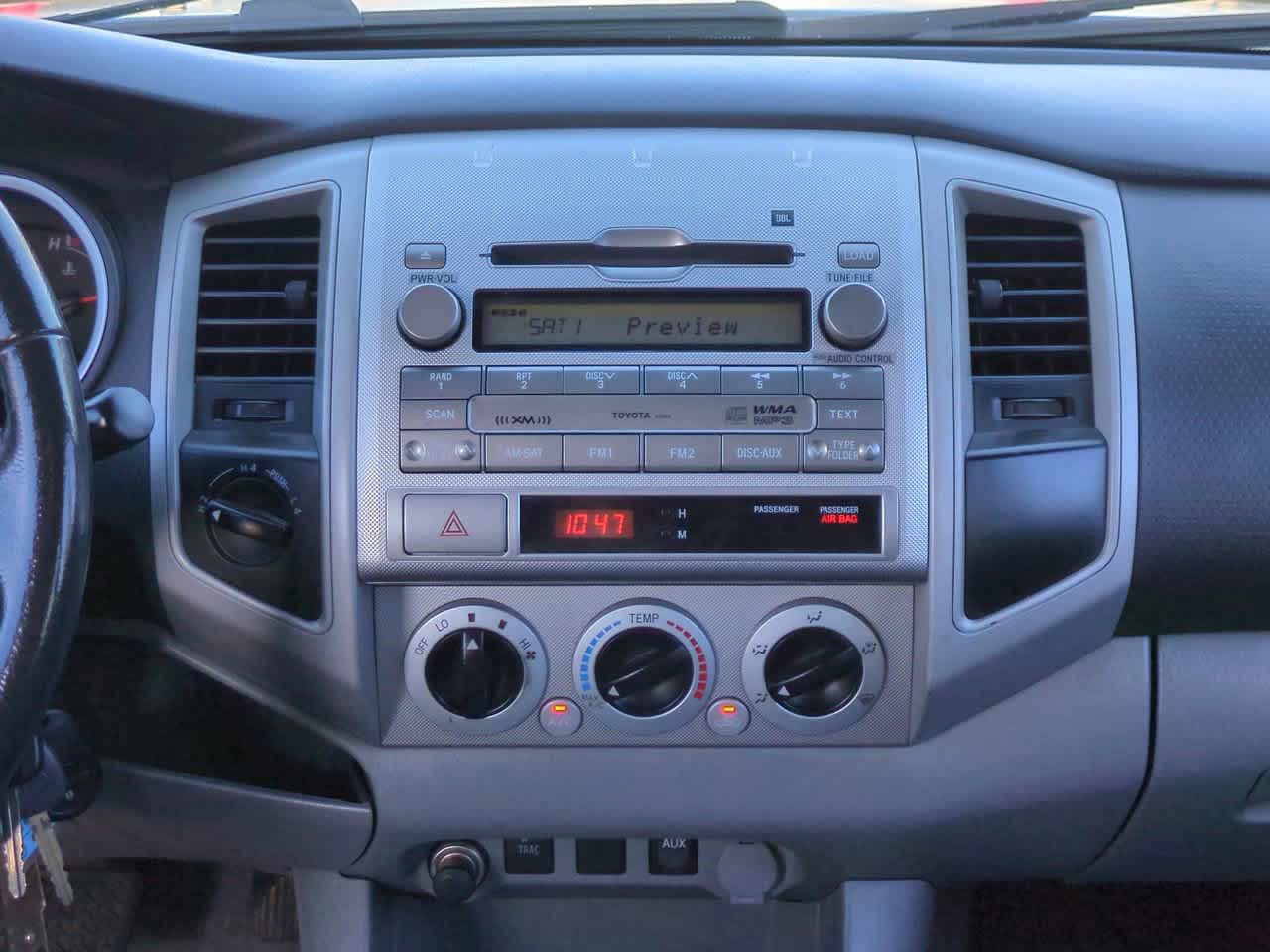 Thumbnail: 2010 Toyota Tacoma - 17