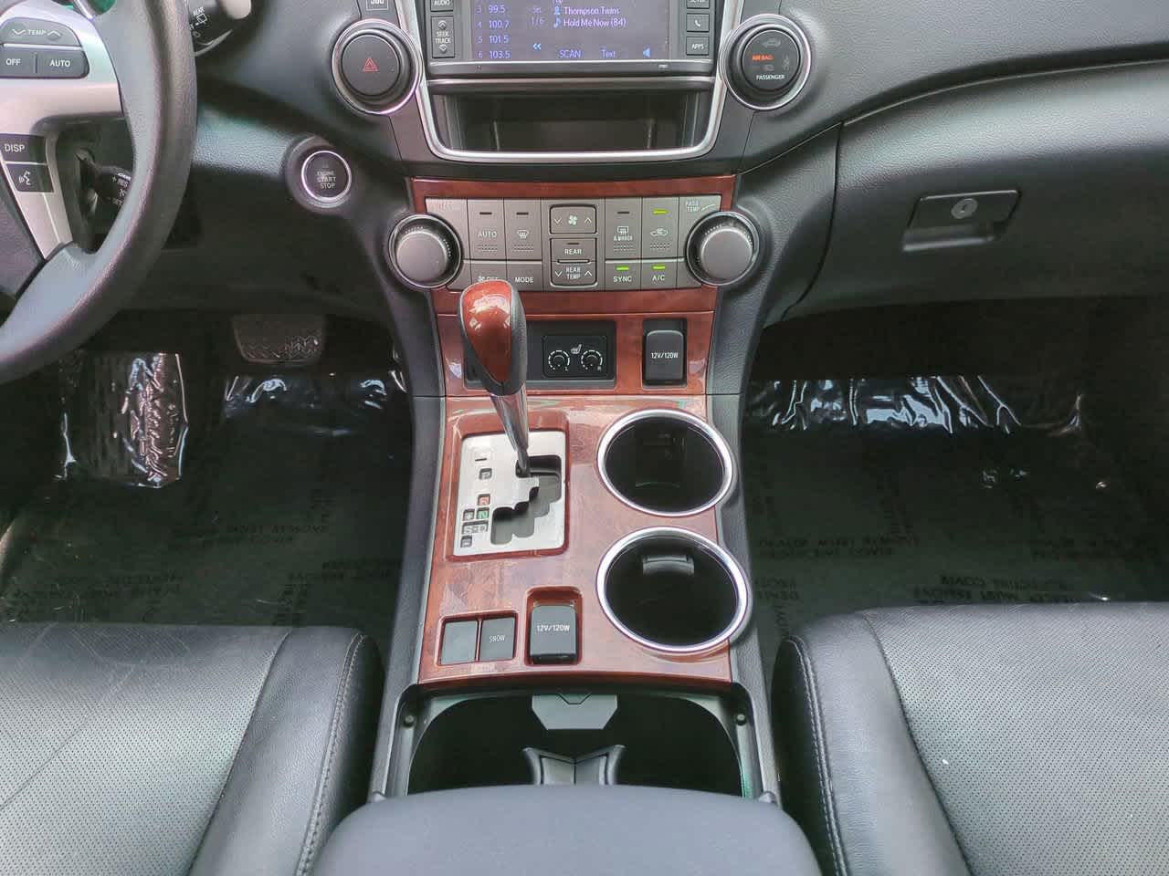 Thumbnail: 2013 Toyota Highlander - 19