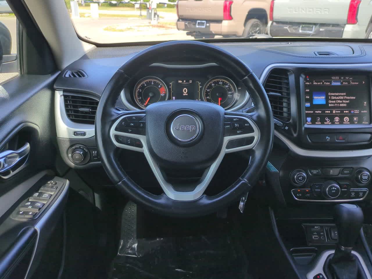 Thumbnail: 2017 Jeep Cherokee - 15