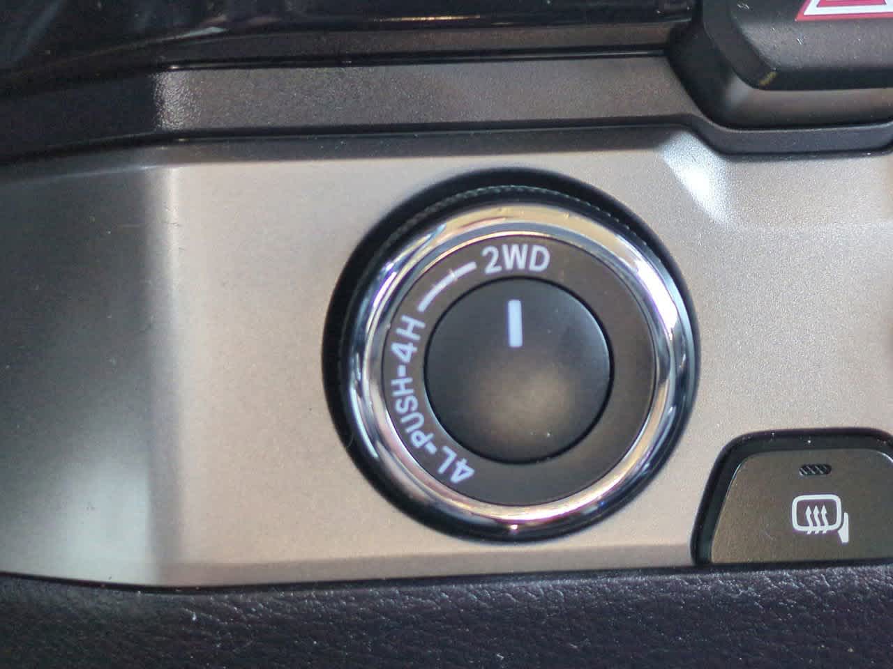 Thumbnail: 2017 Toyota Tacoma - 21