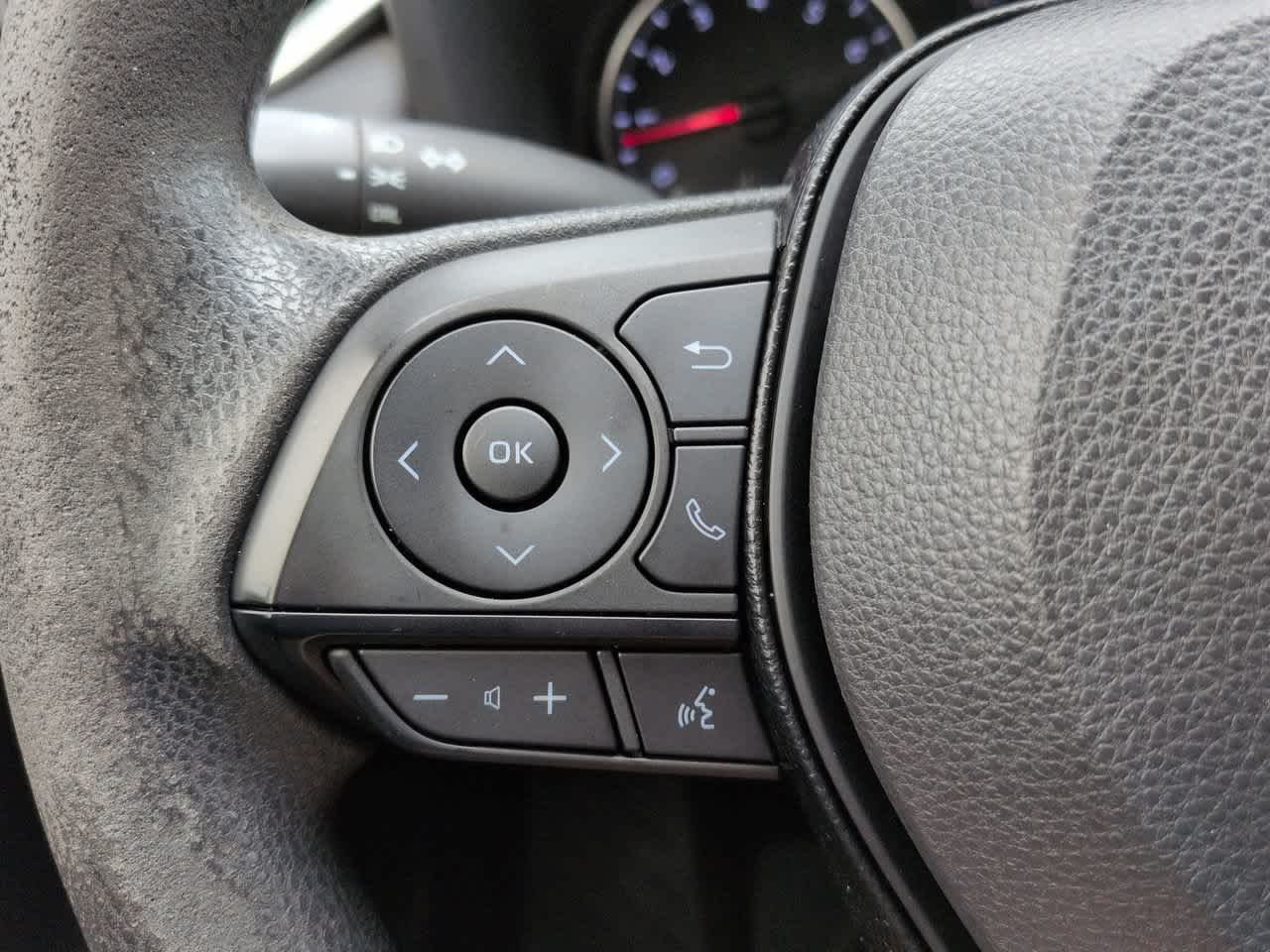 Thumbnail: 2019 Toyota RAV4 - 22