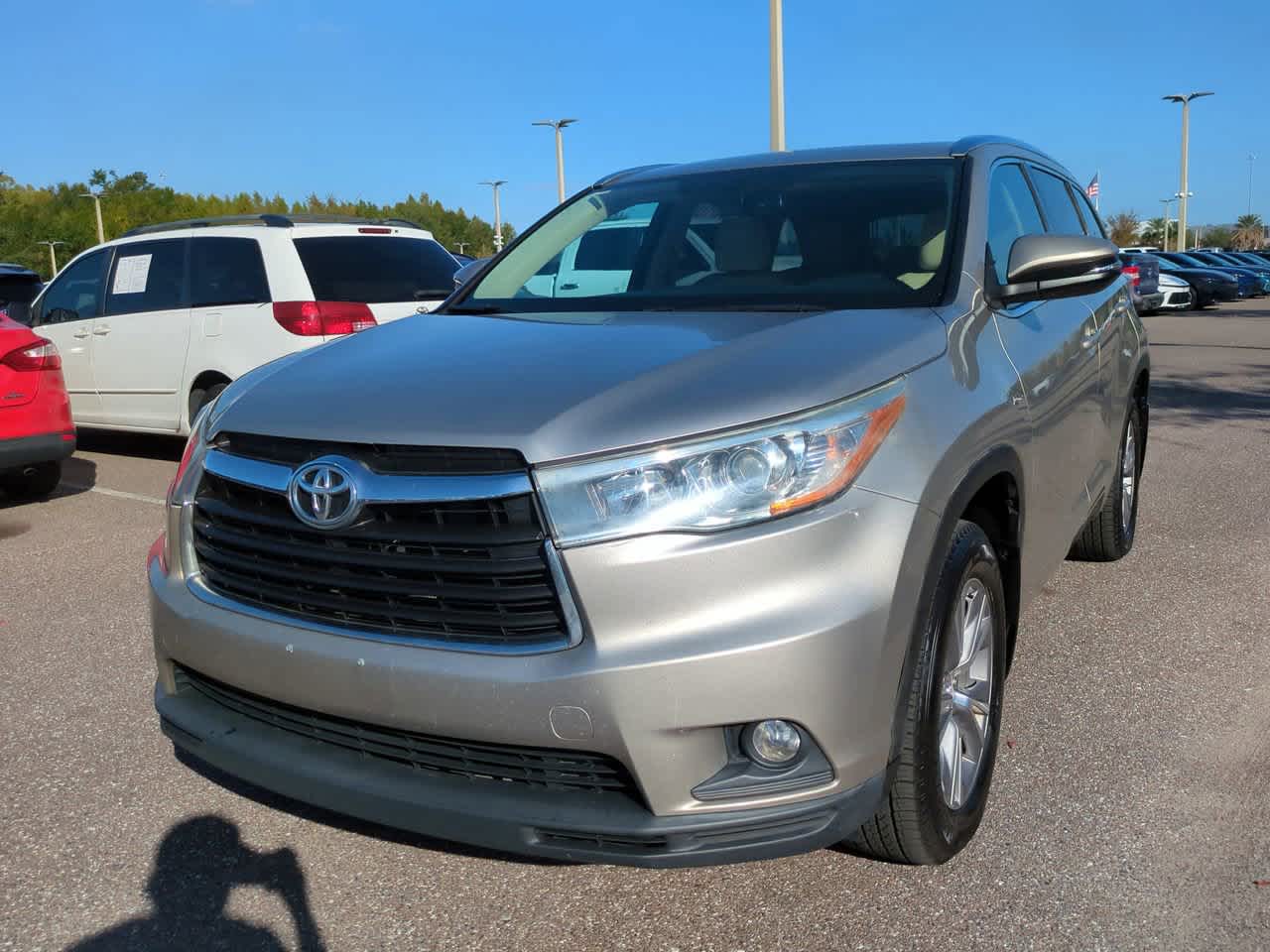 Thumbnail: 2015 Toyota Highlander - 2