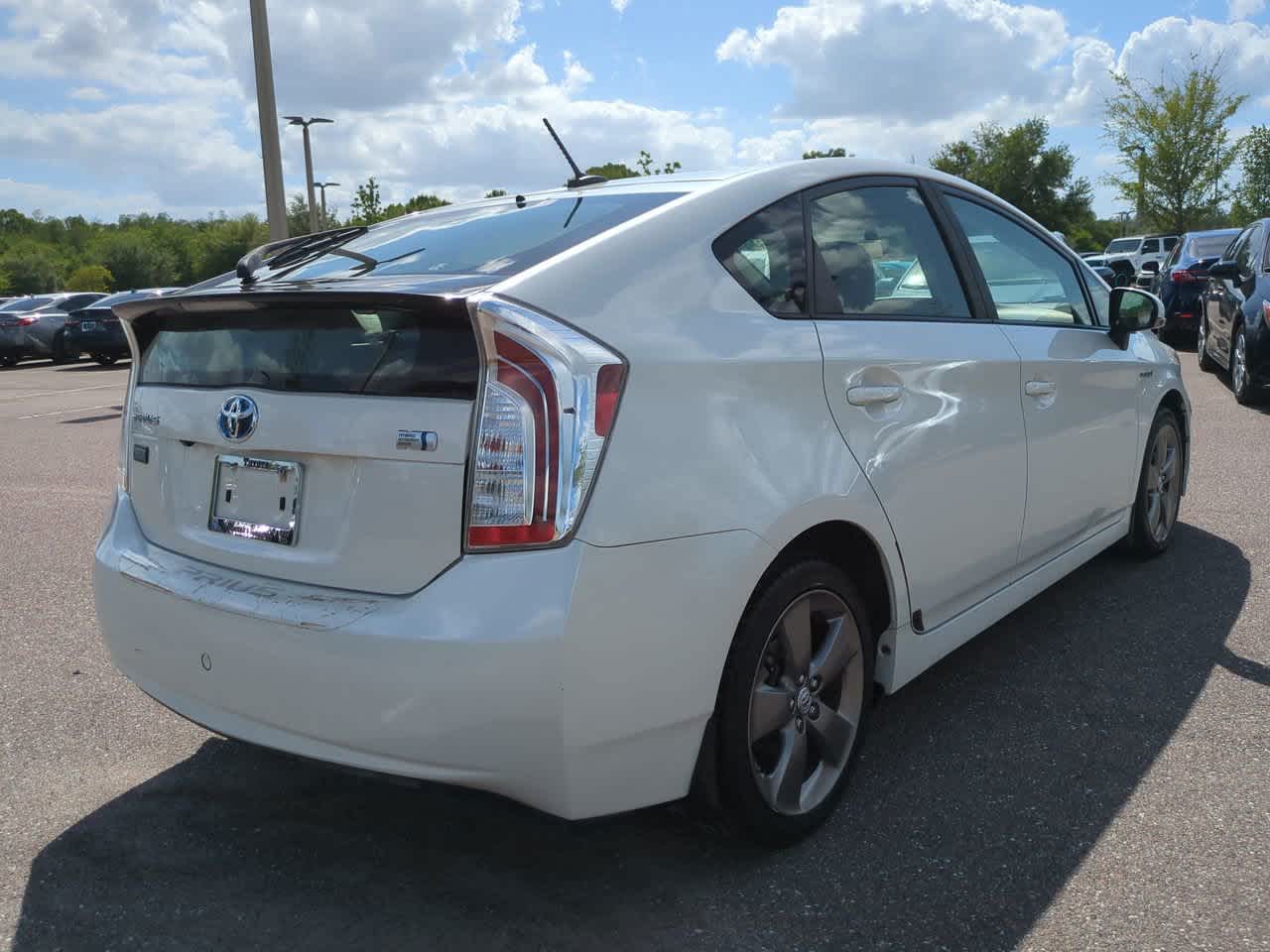 Thumbnail: 2015 Toyota Prius - 6