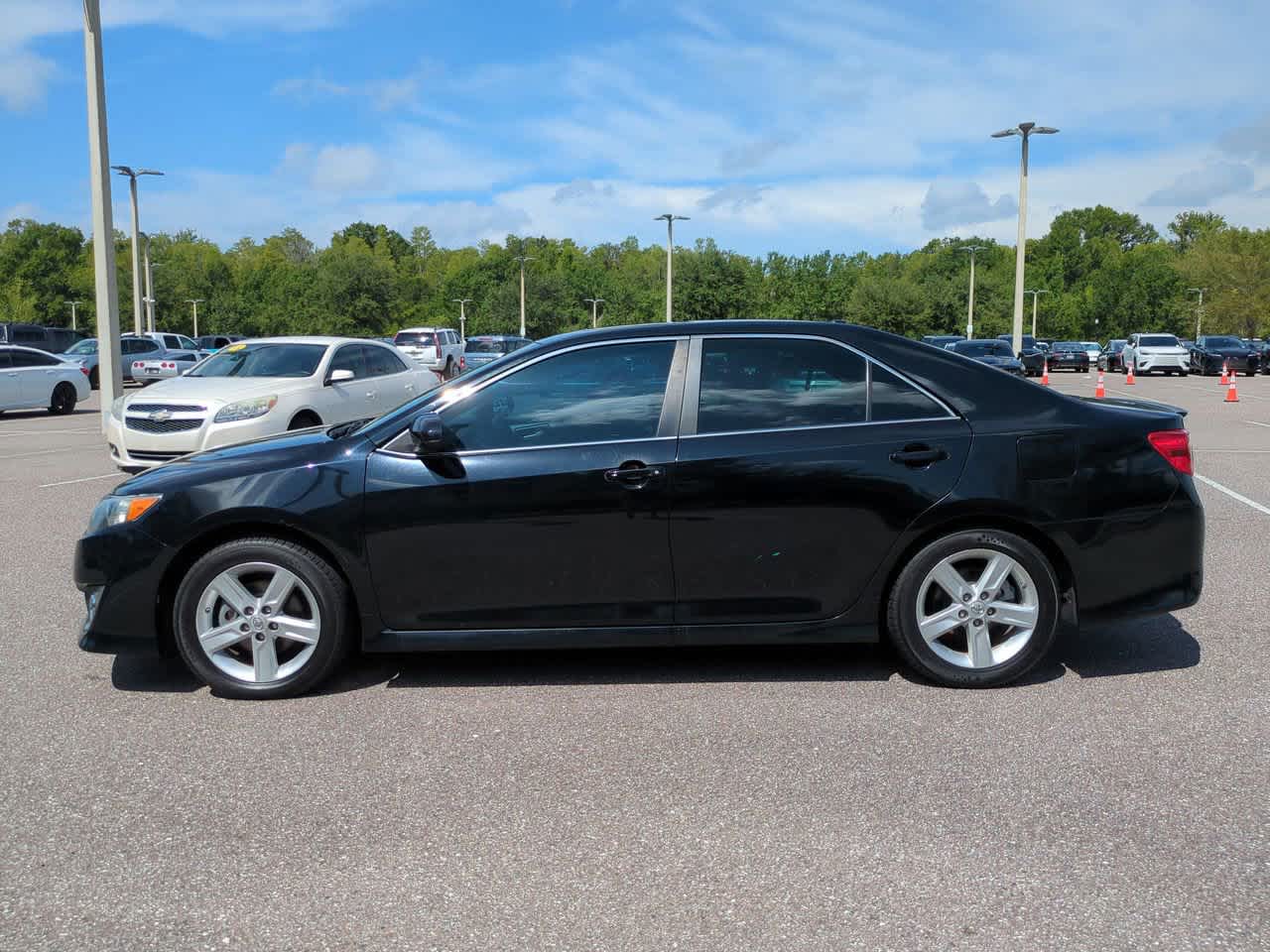 Thumbnail: 2014 Toyota Camry - 3