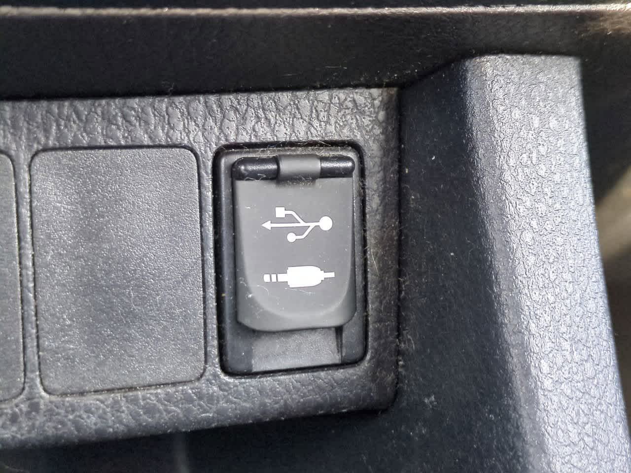 Thumbnail: 2015 Toyota Corolla - 20