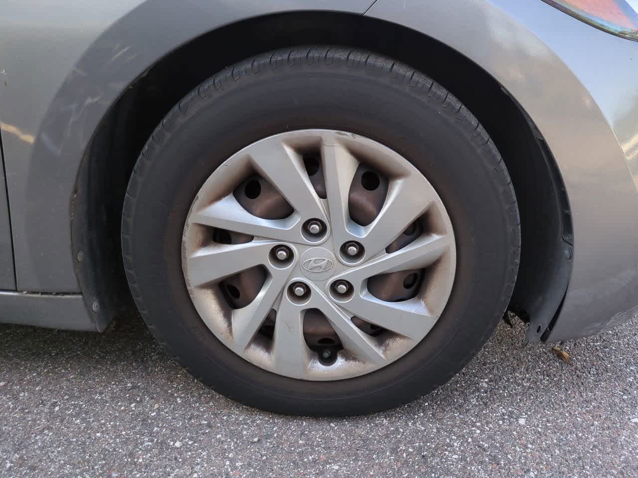 Thumbnail: 2017 Hyundai Elantra - 10