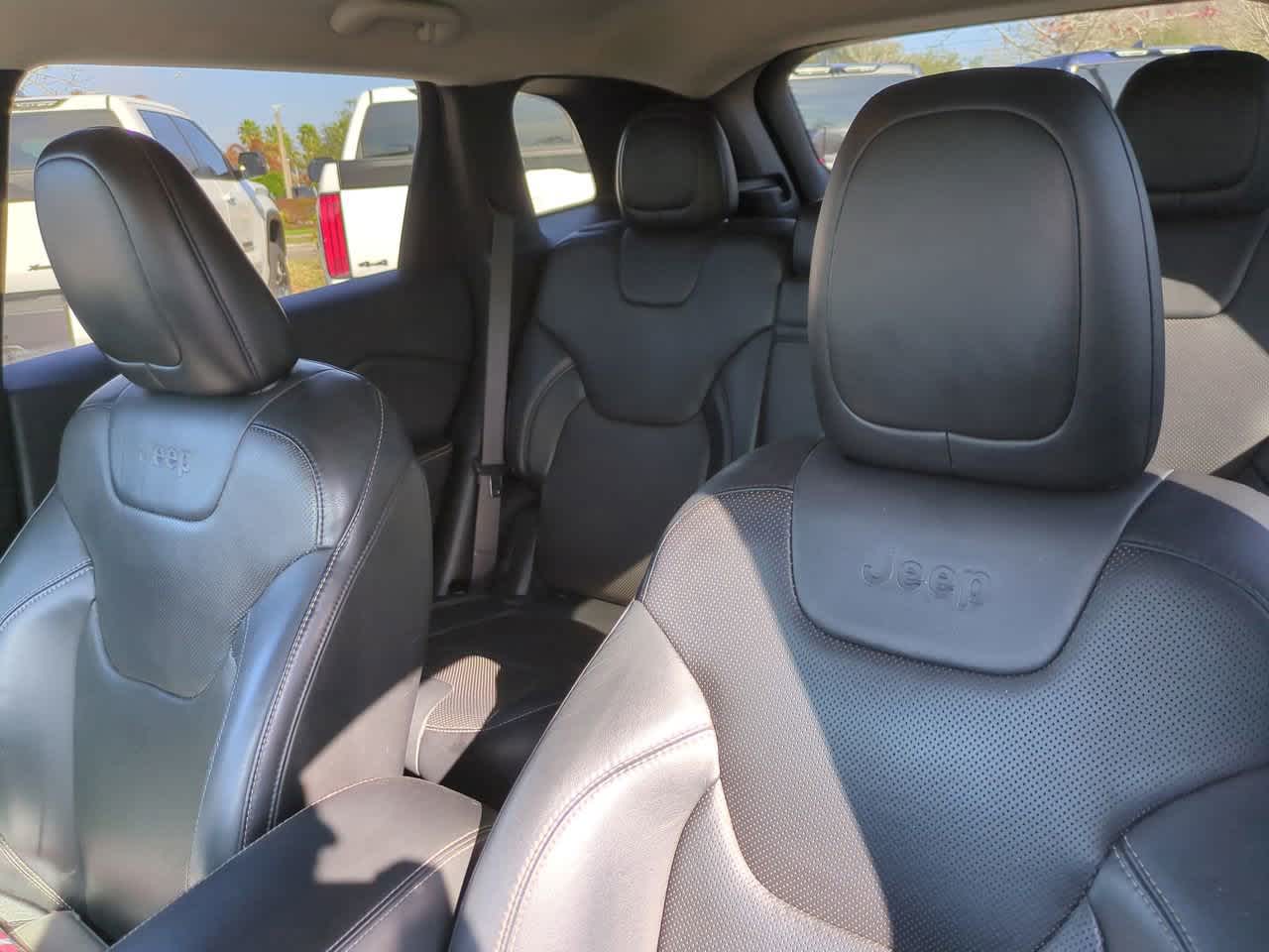 Thumbnail: 2014 Jeep Cherokee - 8