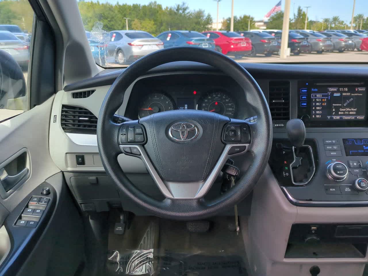 Thumbnail: 2015 Toyota Sienna - 15