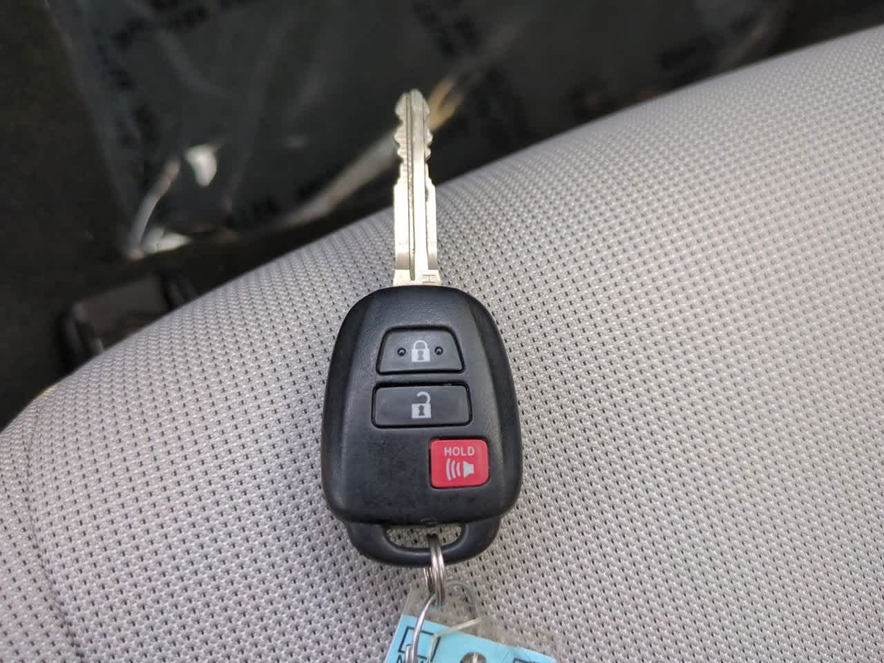 Thumbnail: 2022 Toyota Corolla Cross - 25