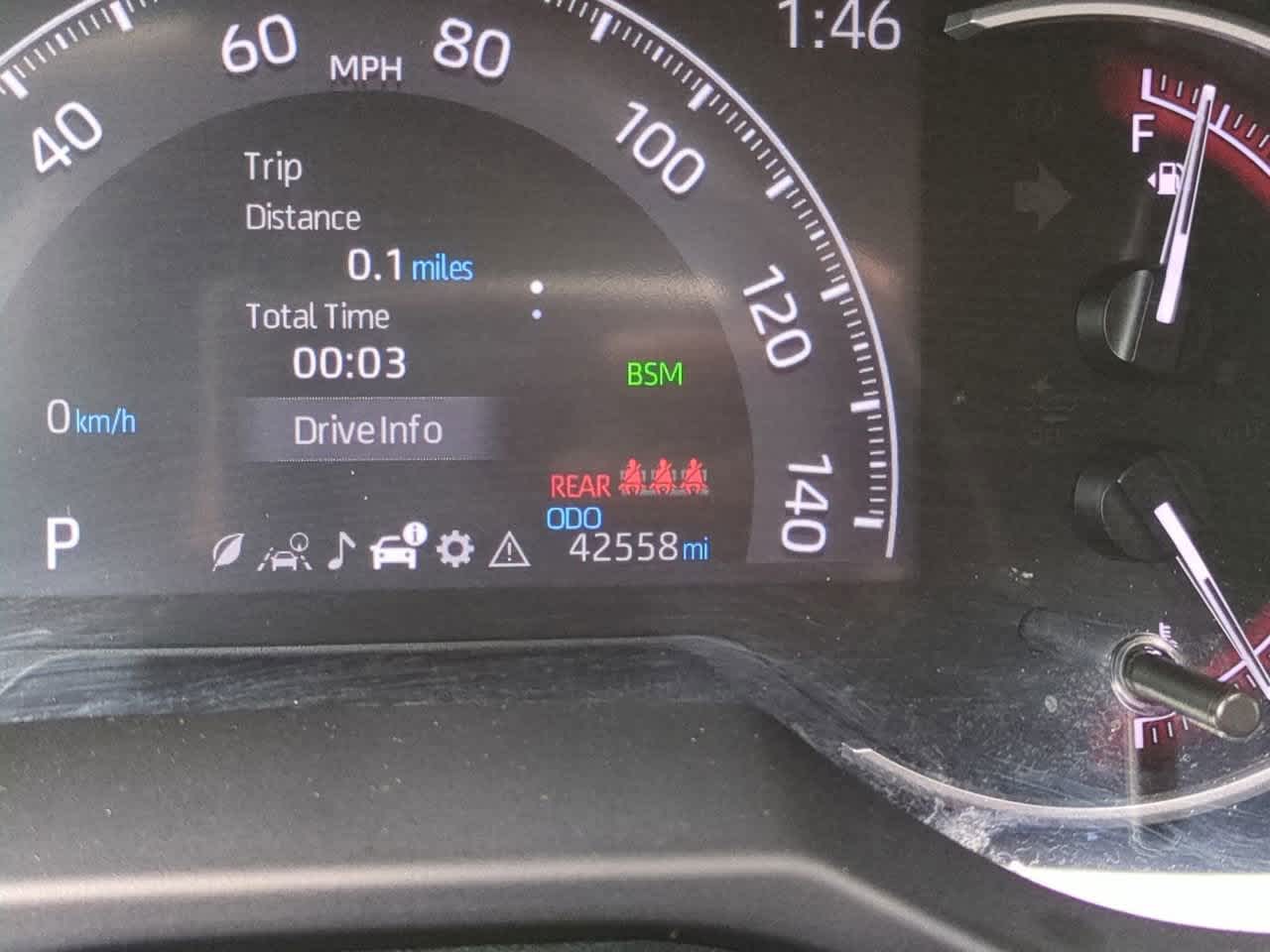 2023 Toyota RAV4 XLE 24