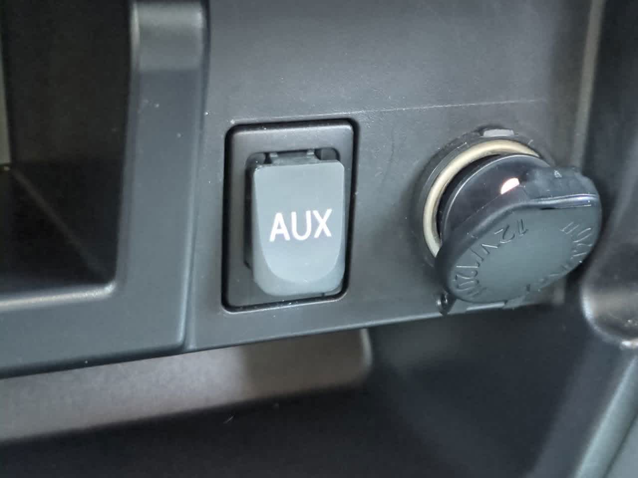 Thumbnail: 2012 Toyota 4Runner - 21