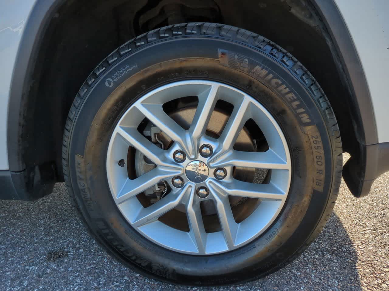 Thumbnail: 2018 Jeep Grand Cherokee - 11