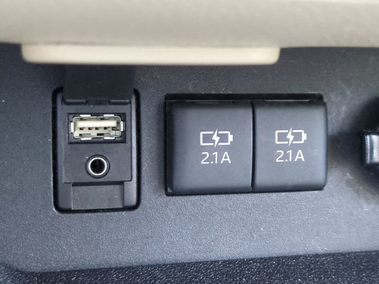 Thumbnail: 2017 Toyota Highlander - 23