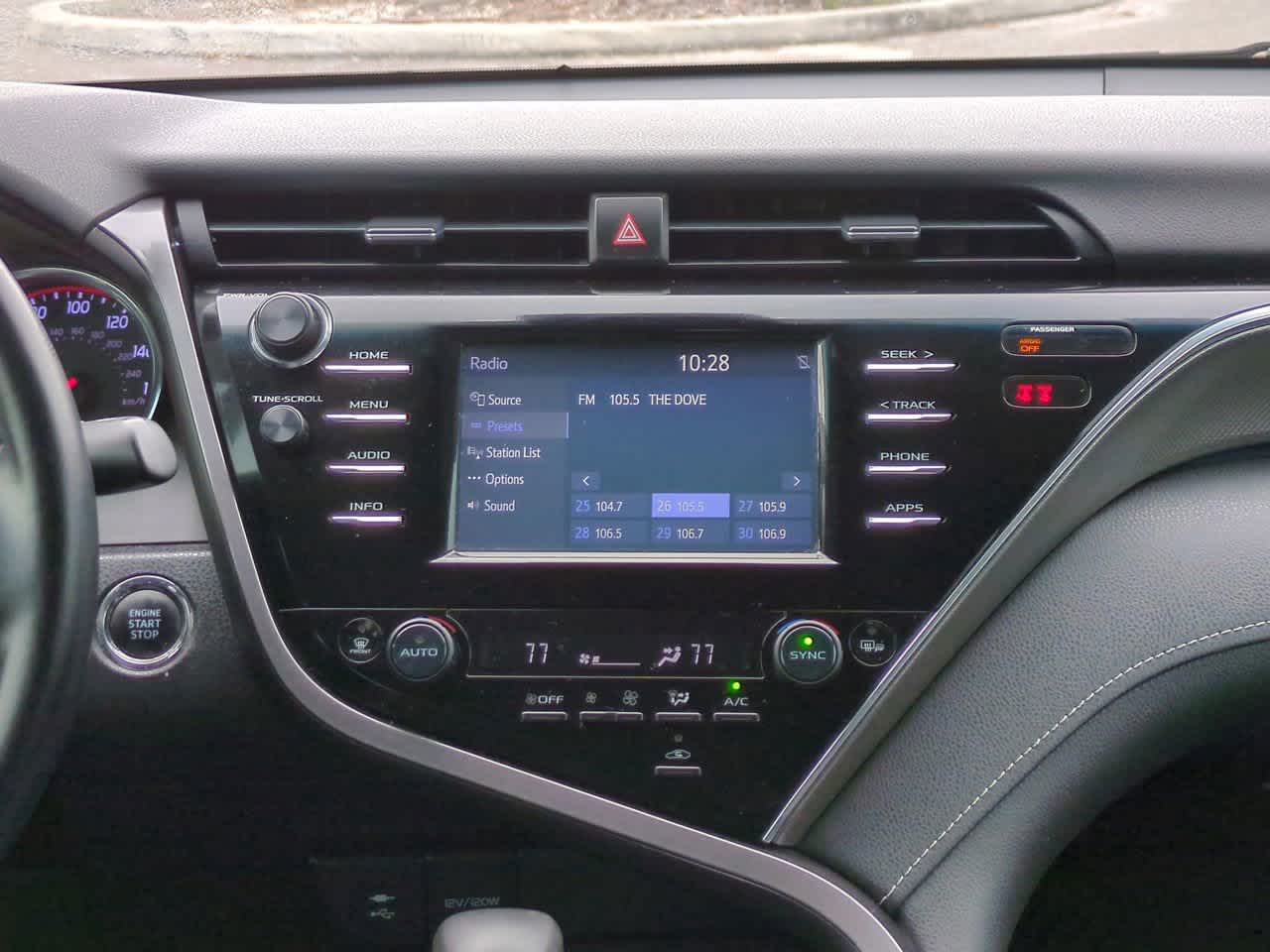 Thumbnail: 2018 Toyota Camry - 17