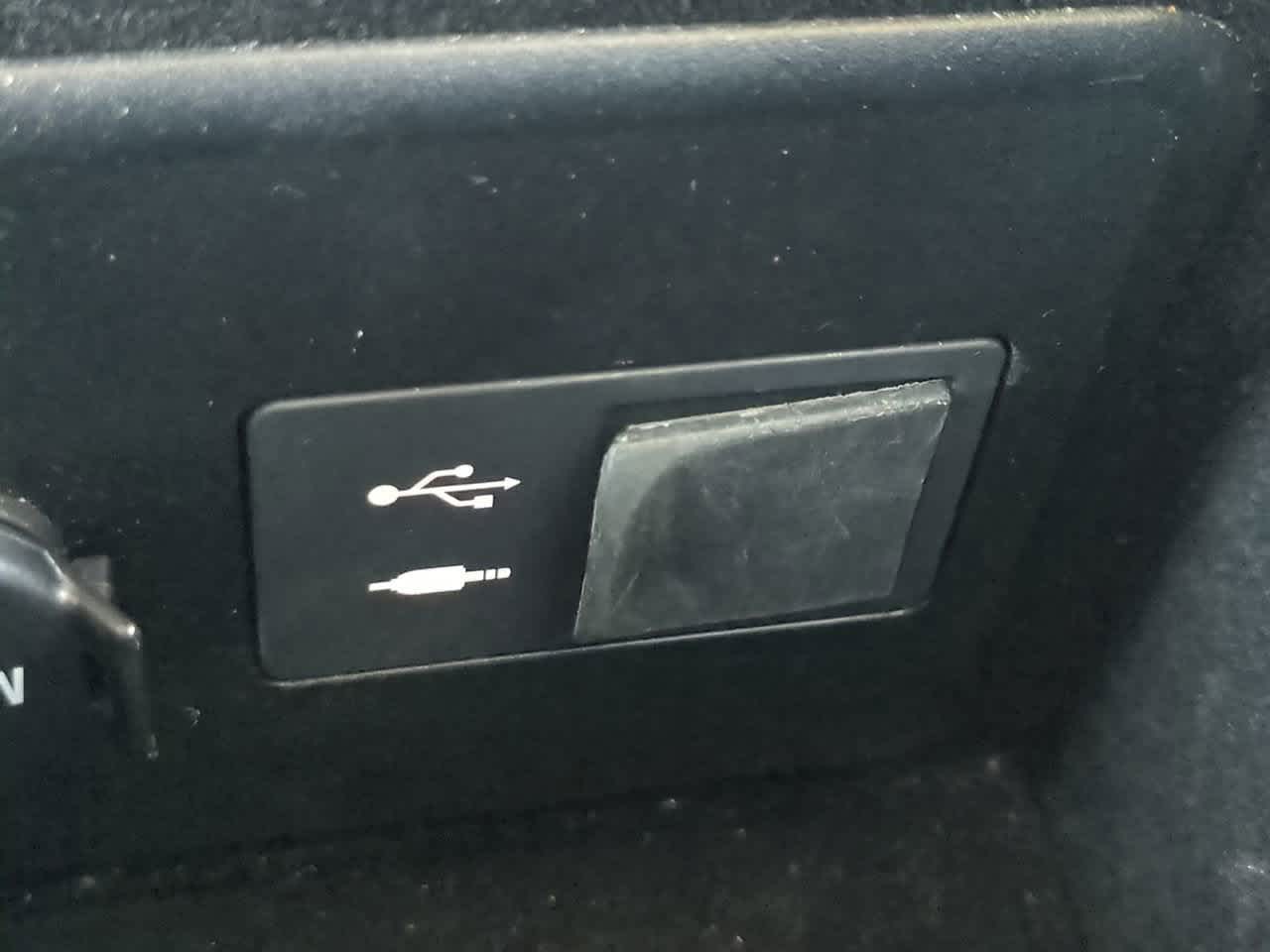 Thumbnail: 2014 Lexus LS - 22