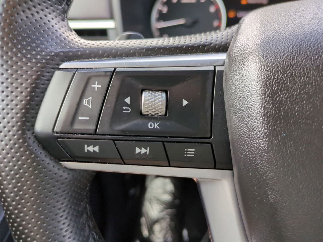 Thumbnail: 2025 Mitsubishi Outlander - 24