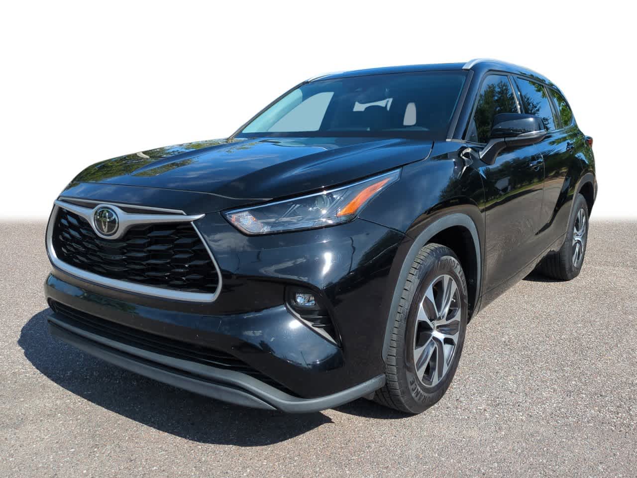 Thumbnail: 2022 Toyota Highlander - 1