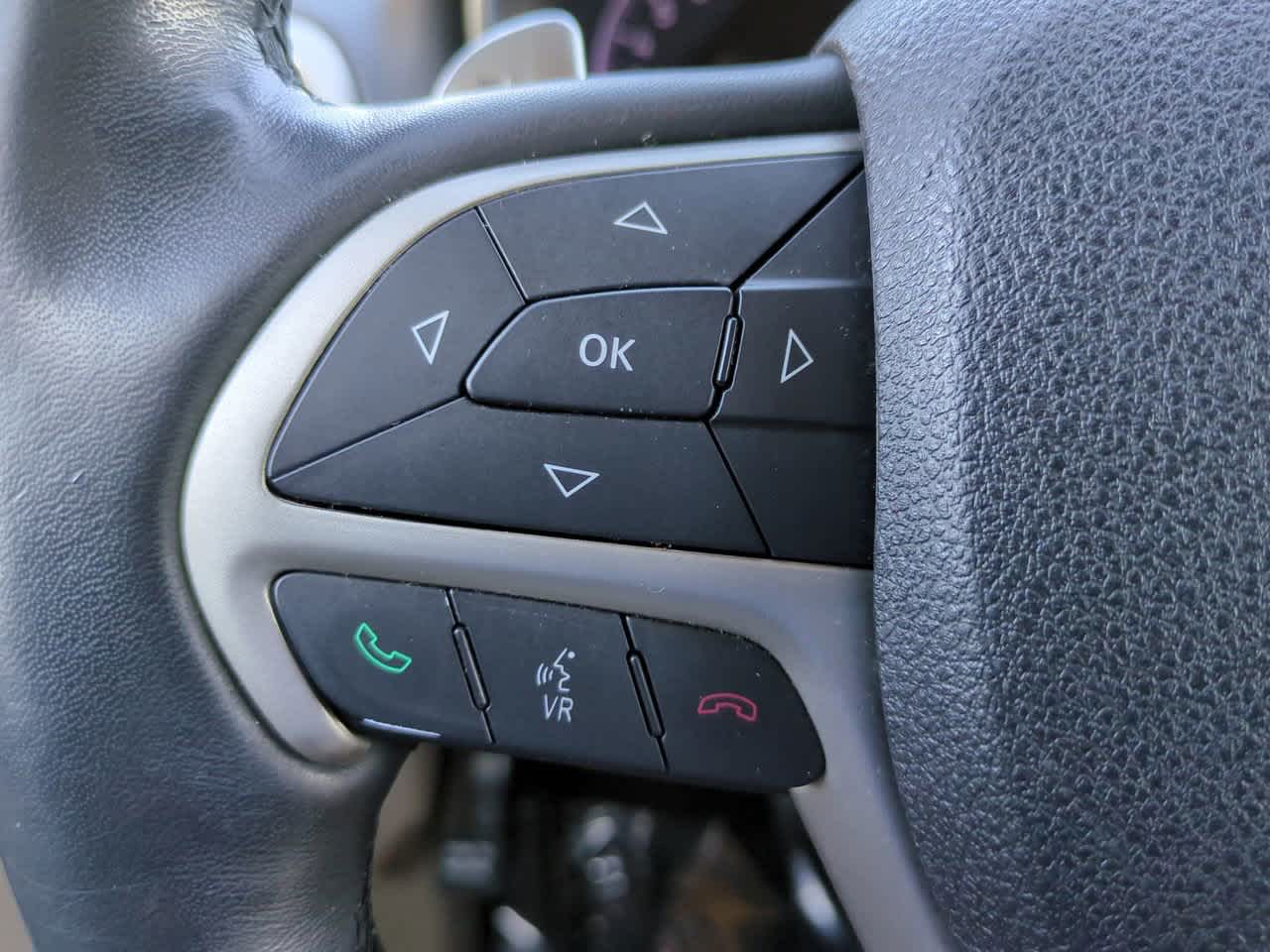 Thumbnail: 2015 Jeep Grand Cherokee - 24