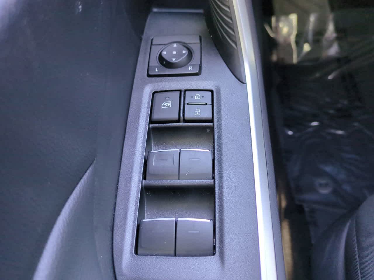 Thumbnail: 2025 Toyota RAV4 - 22