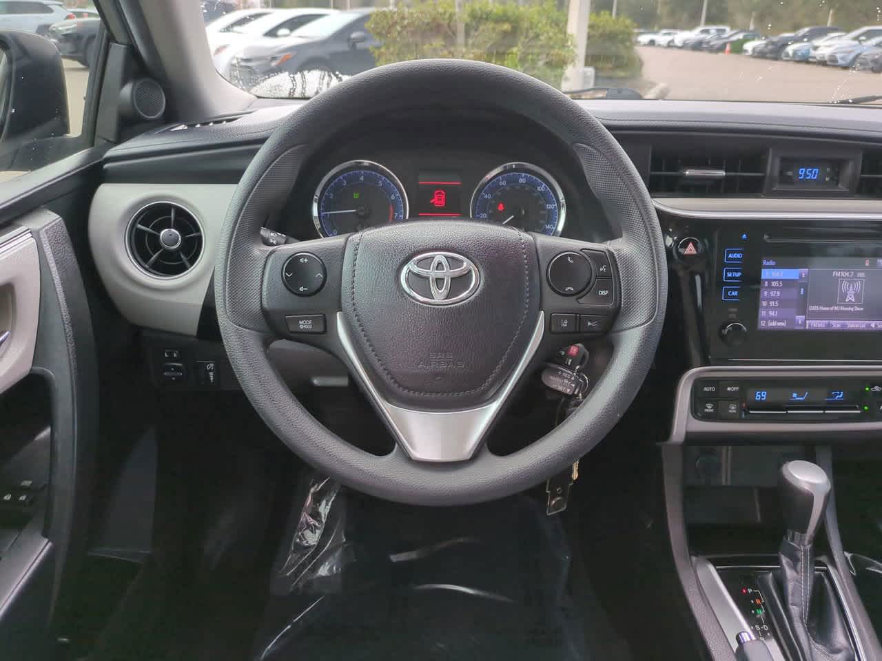 Thumbnail: 2018 Toyota Corolla - 15